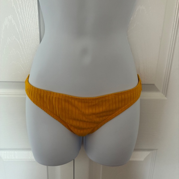 👙Xhilaration Ribbed Cheeky Bikini Bottom – Size S, Trendy Swimwear - Picture 3 of 6